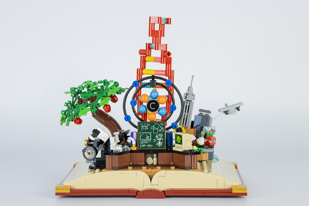 lego 21355 evolution of stem 18
