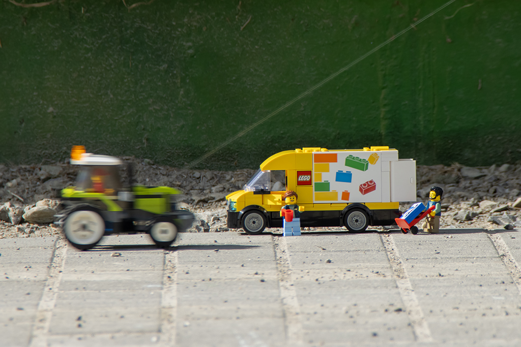 lego city 60500 lego van bild1